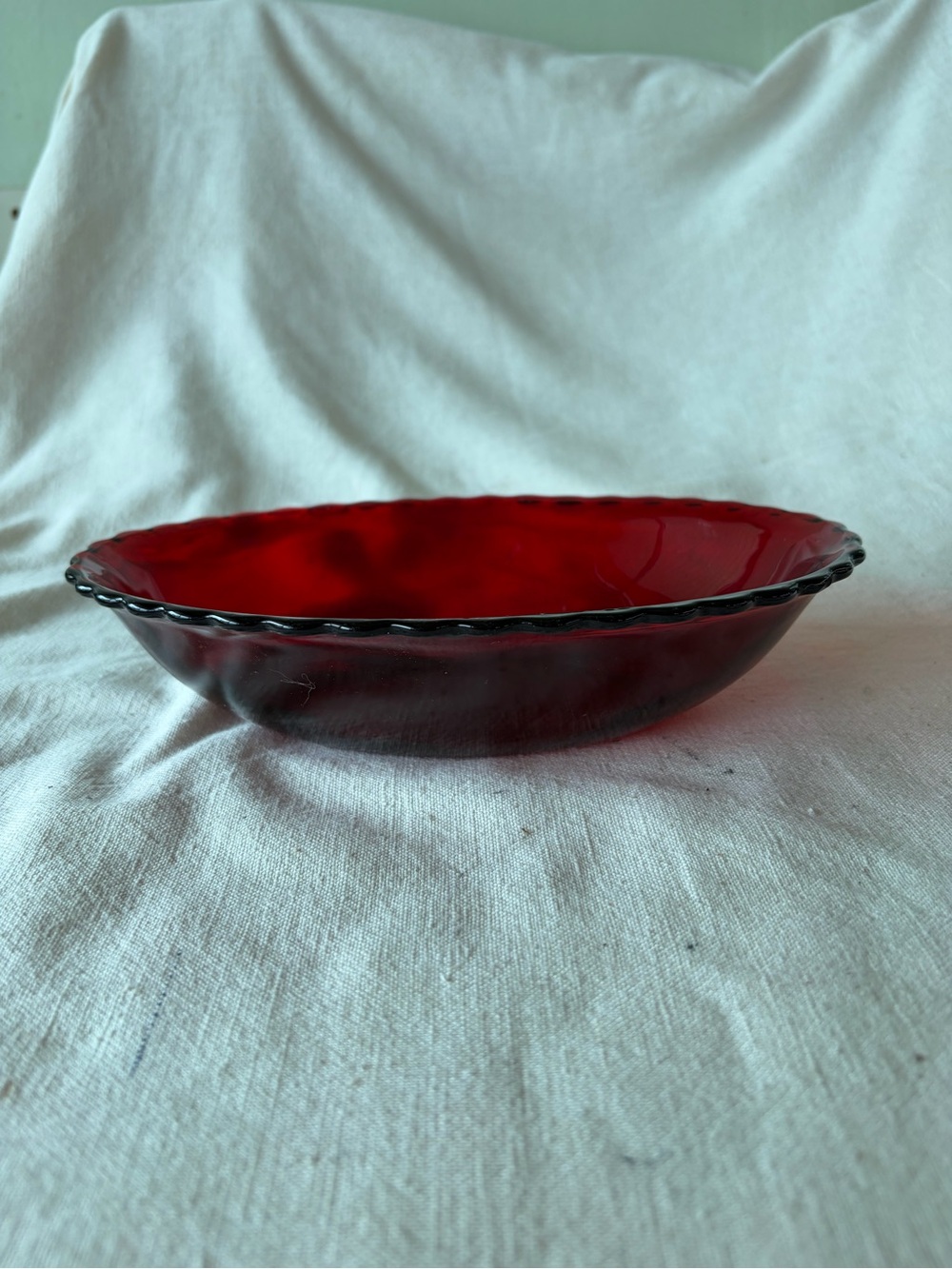 Posh Red Glass Scalloped Bowl